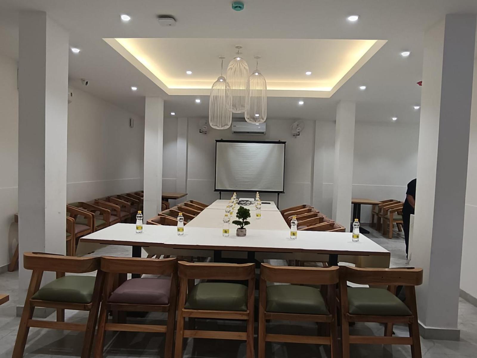 Hotel Sr Palni Exterior photo